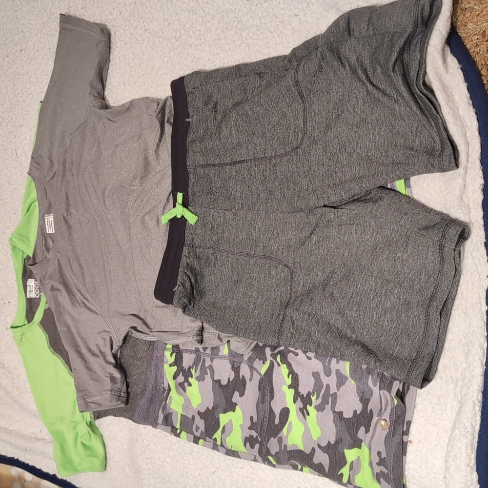 Boys Size 8: 32° degrees, four piece shirt and short set